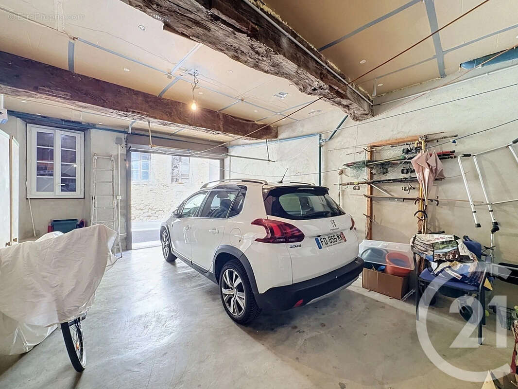 Maison 271 m² à Jegun  - photo 20