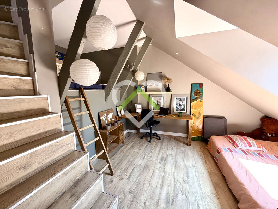 Bien d’exception aux volumes hors normes - VILLENEUVE D'ASCQ - photo 13