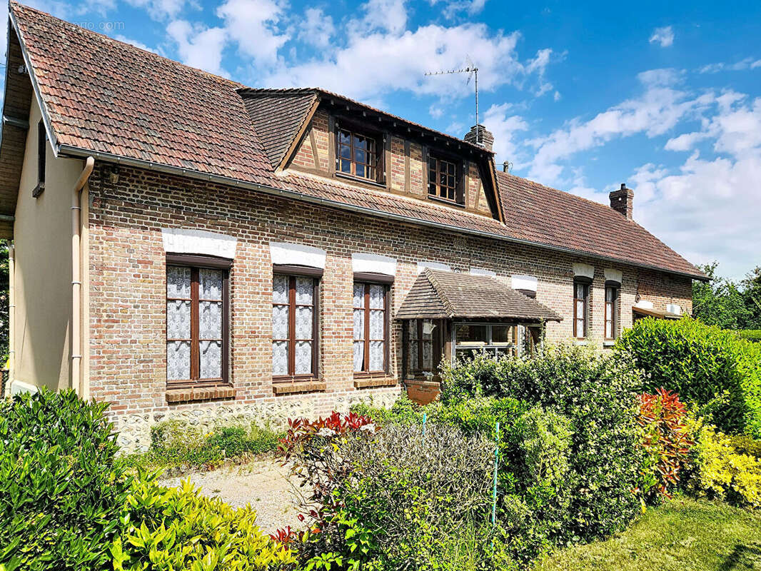 Maison à LA HAYE-MALHERBE