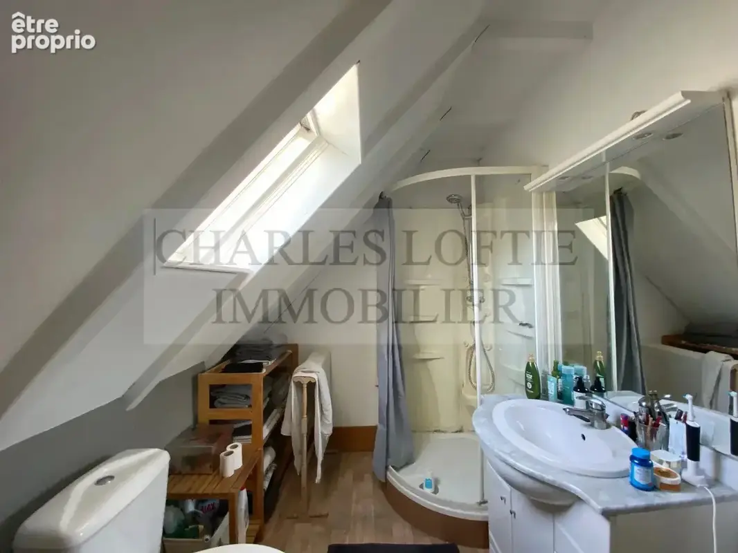 Superbe propriete en pierre comprenant 2 maisons d’habitation avec piscine sur un terrain de 1145 m². - photo 12