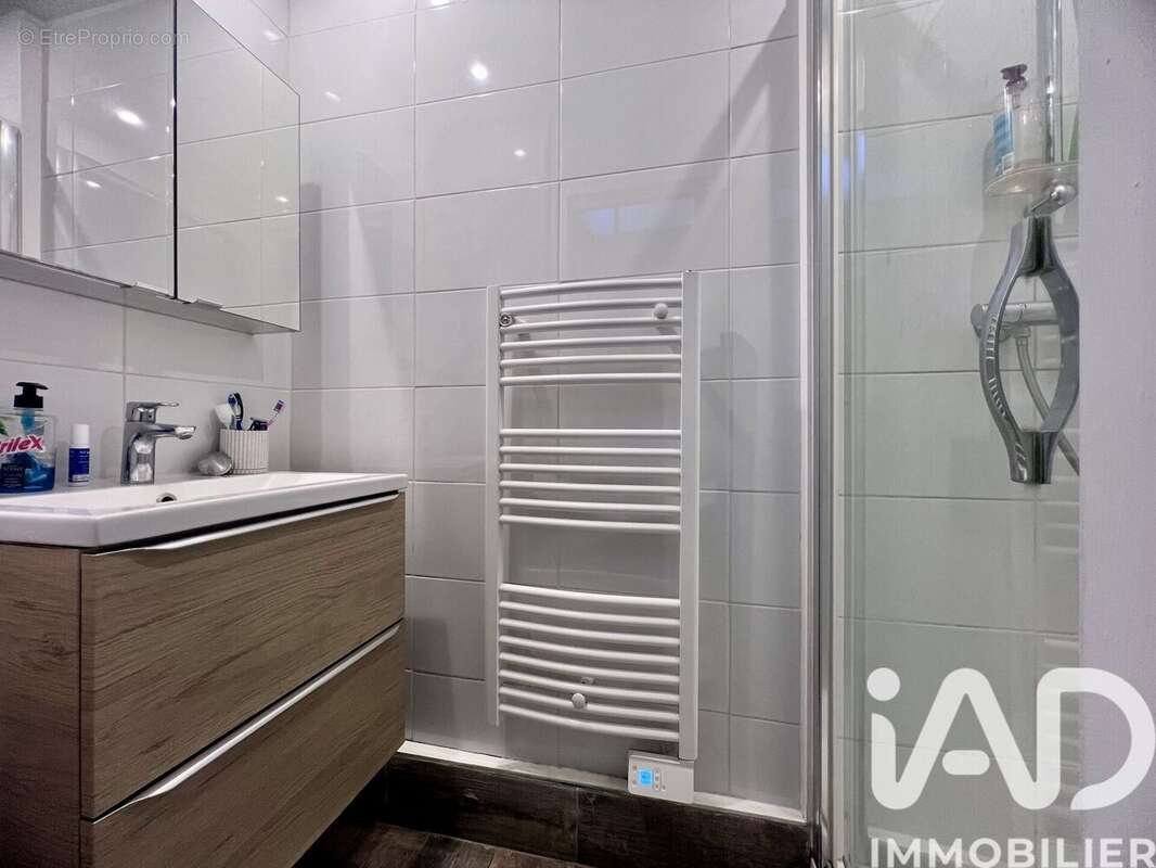 Photo 9 - Appartement à ALBIGNY-SUR-SAONE