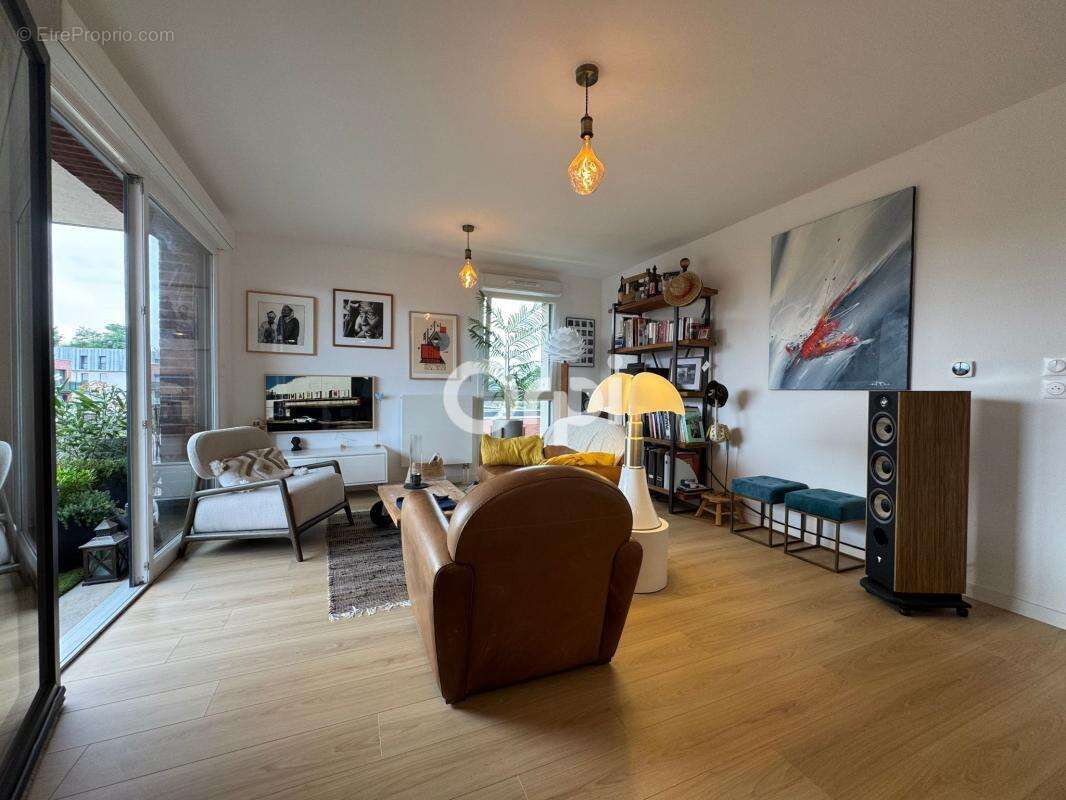 Appartement À Vendre - photo 2
