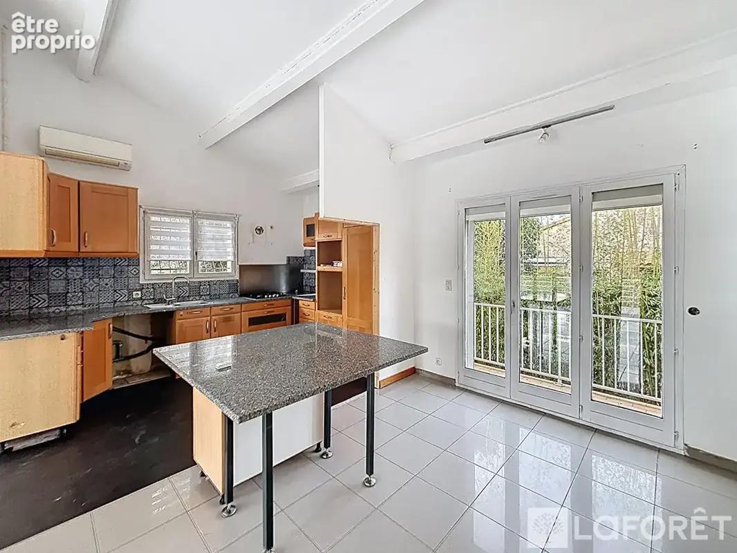 Maison familiale 4 chambres avec potentiel d'aménagement - À deux pas du coeur de Sérignan - photo 4