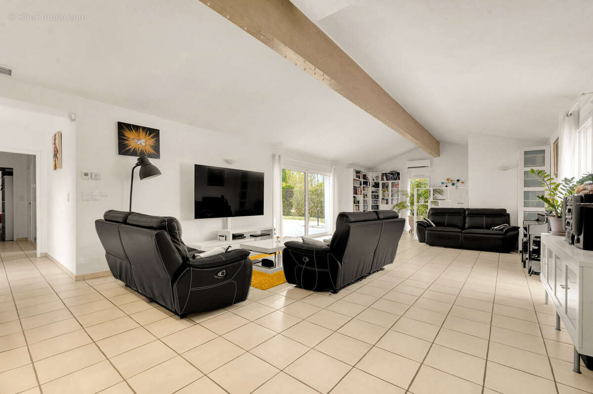 Maison à BRUGUIERES