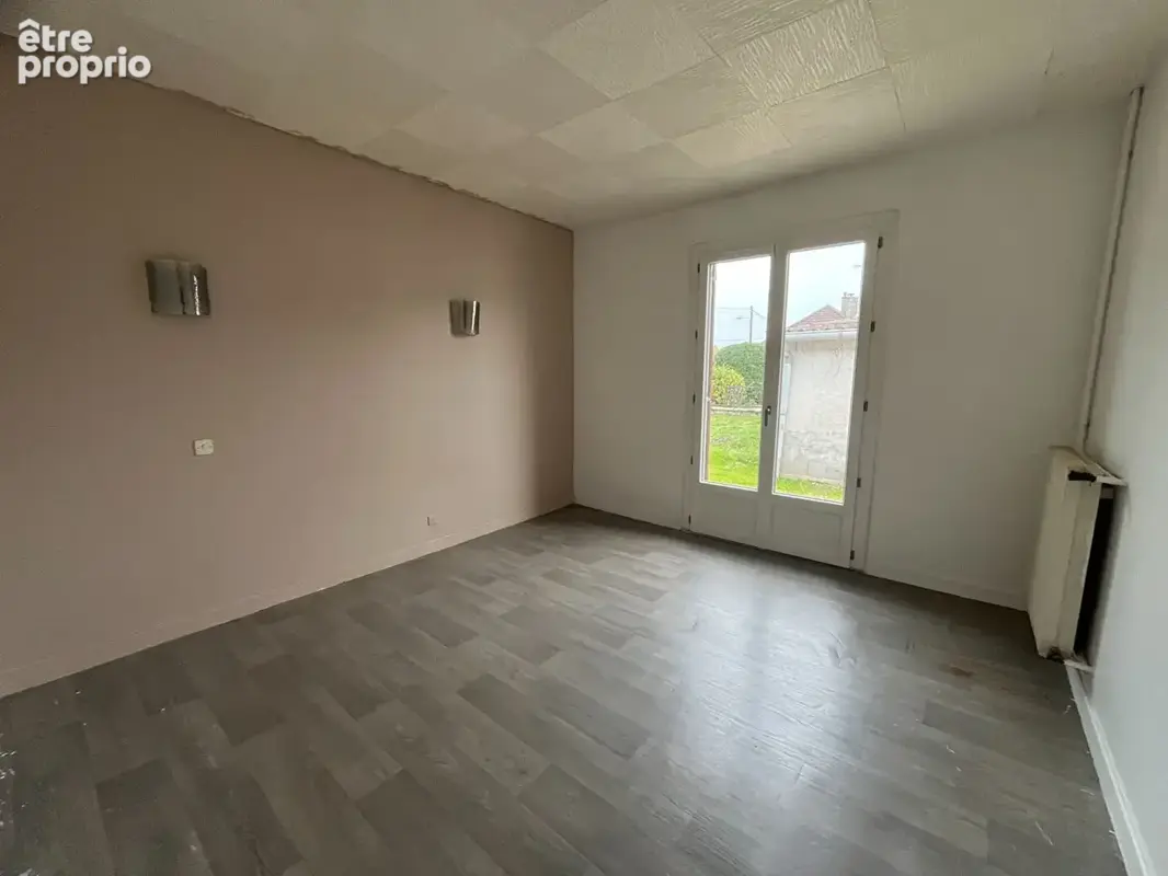 Maison de plain-pied avec dépendances et beau potentiel à Aubigny-sur-Nère - photo 7
