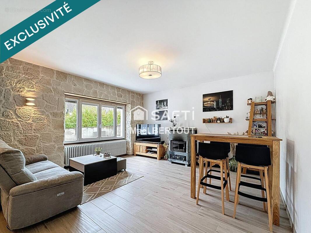 Photo 1 - Maison à CORBONOD