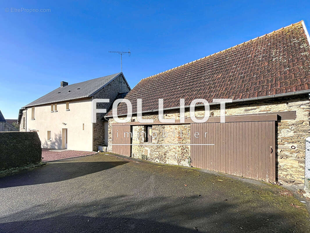 Maison à SAINT-GEORGES-MONTCOCQ