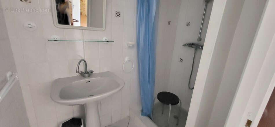 Maison en pierre bénéficiant d'une piscine et d'un panorama champêtre - photo 13