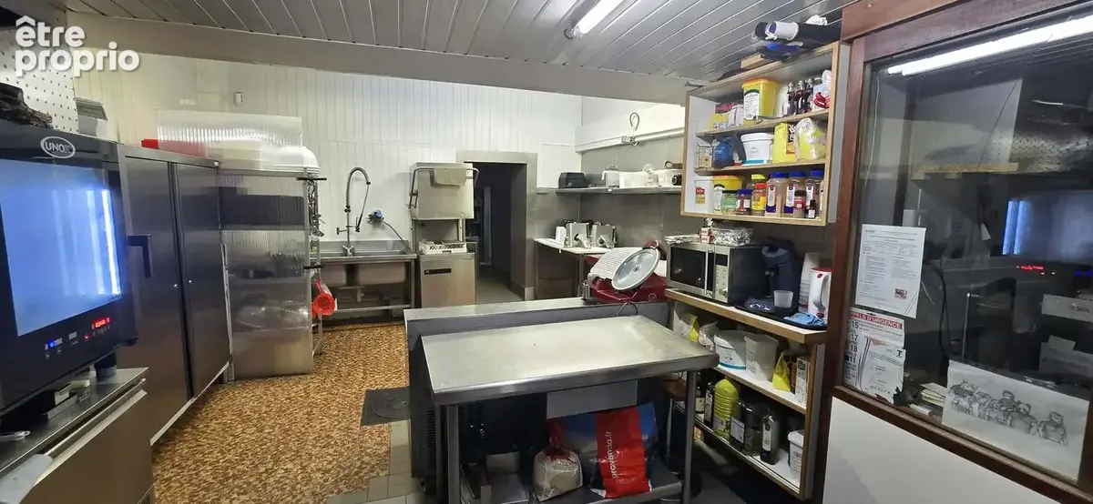 Boucherie, charcuterie, traiteur   fonds de commerce + murs + appartement t3 de 199 m2 - photo 4
