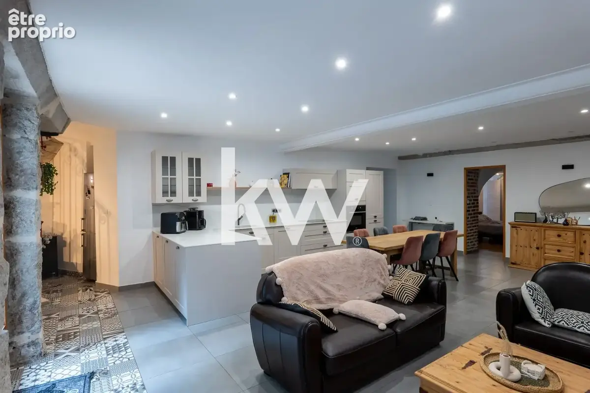 Appartement 134 m² à Roche-La-Moliere  - photo 7
