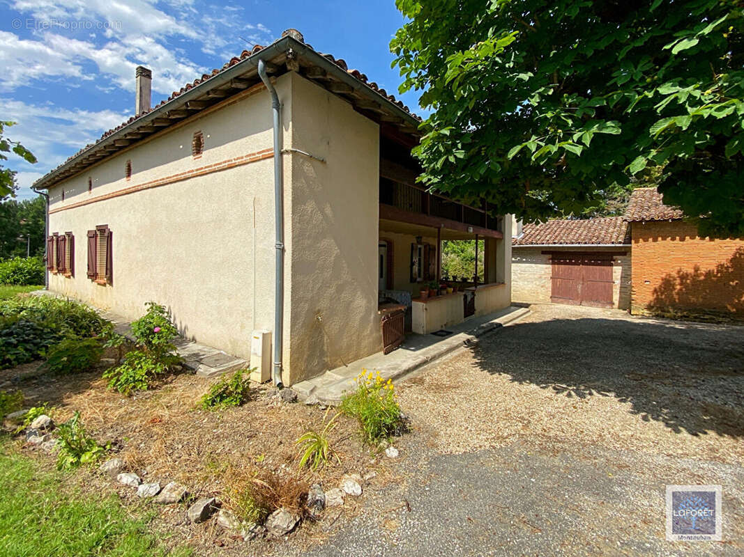 Maison à L'HONOR-DE-COS