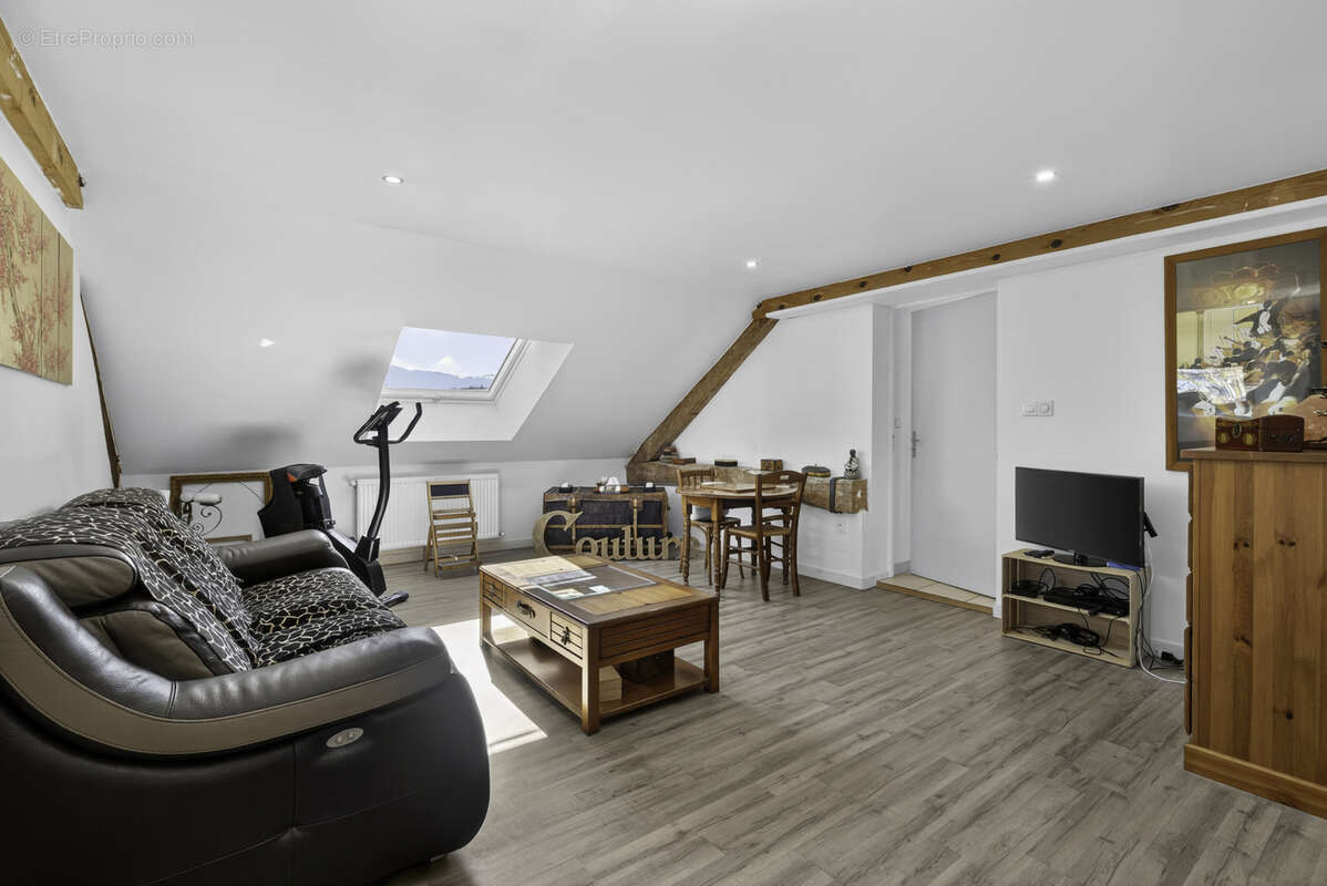 Maison à LA BIOLLE