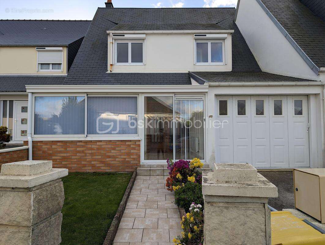 Maison à EQUEURDREVILLE-HAINNEVILLE