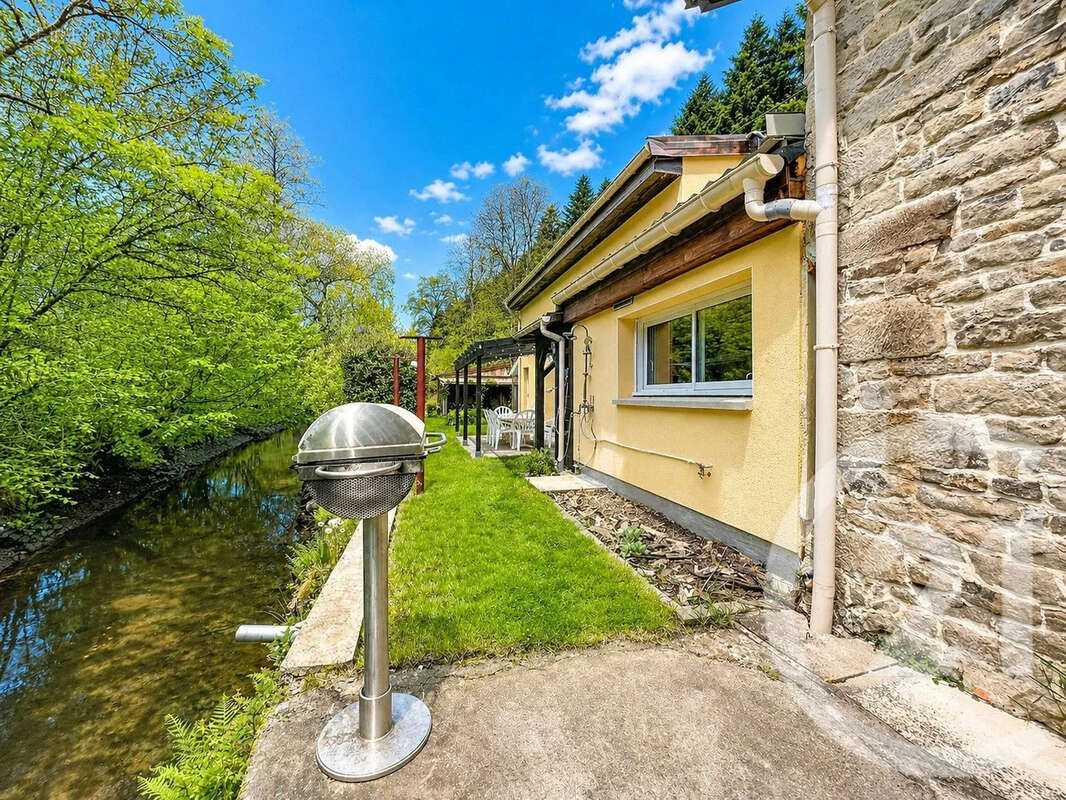 Maison 212 m² à Bains-Les-Bains  - photo 2