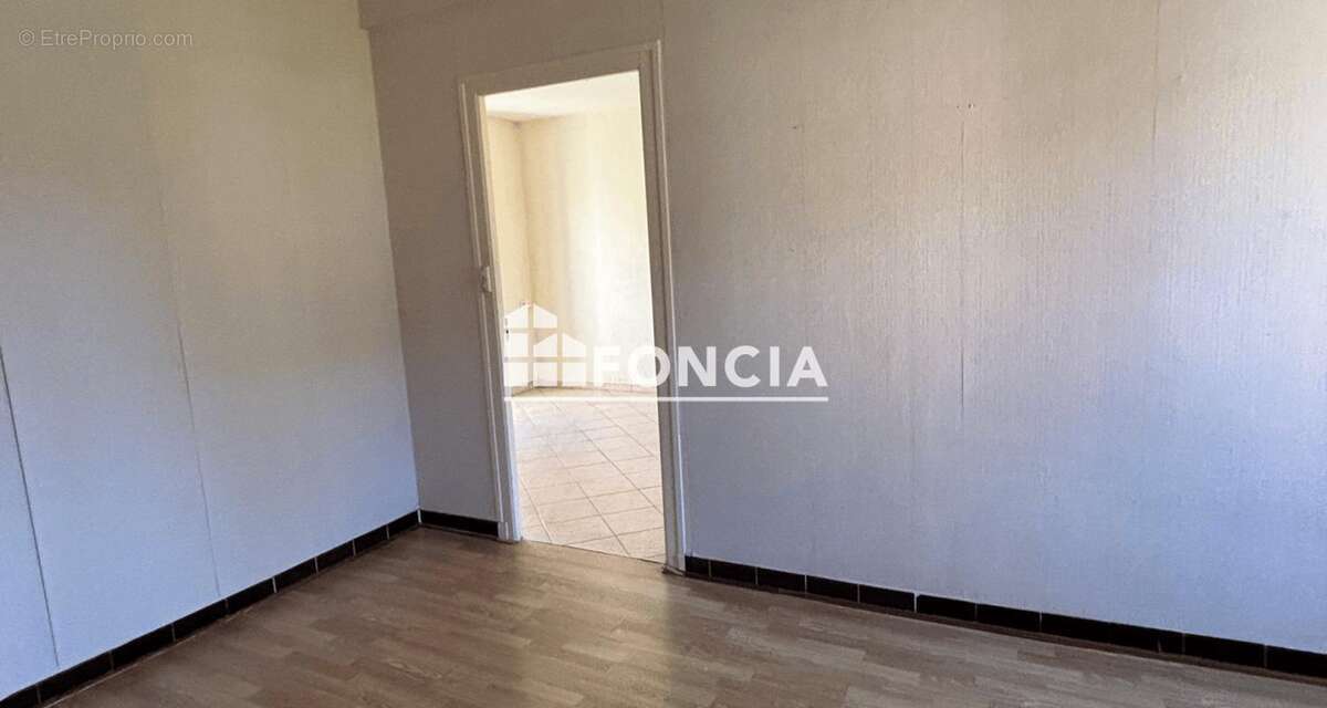 Maison à SAINT-AUBIN-DE-LOCQUENAY