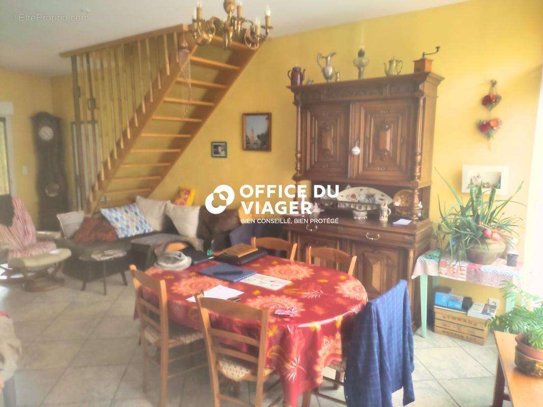 Maison à MESNAY