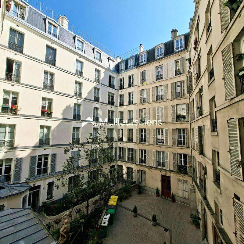 Appartement à PARIS-19E