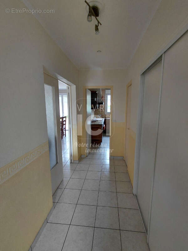 Maison à SAINTE-LUCE-SUR-LOIRE