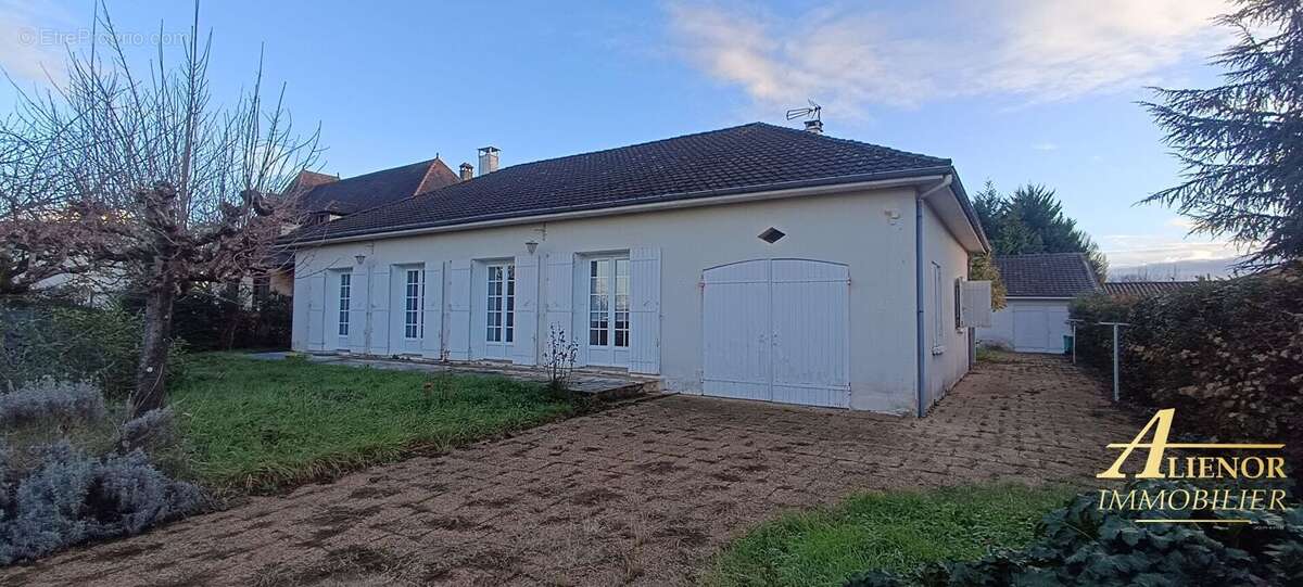 Maison à SIGOULES