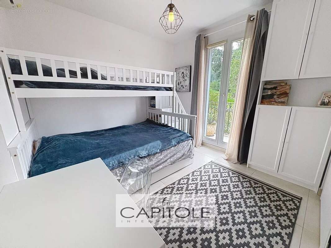 Appartement à VILLENEUVE-LOUBET