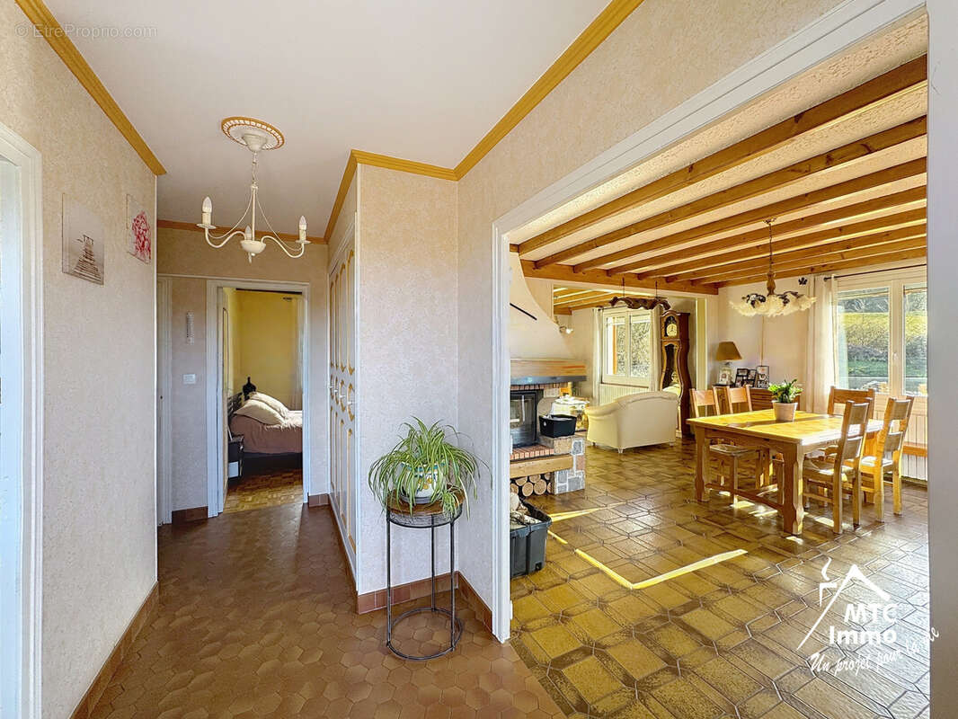 Maison à MORAS