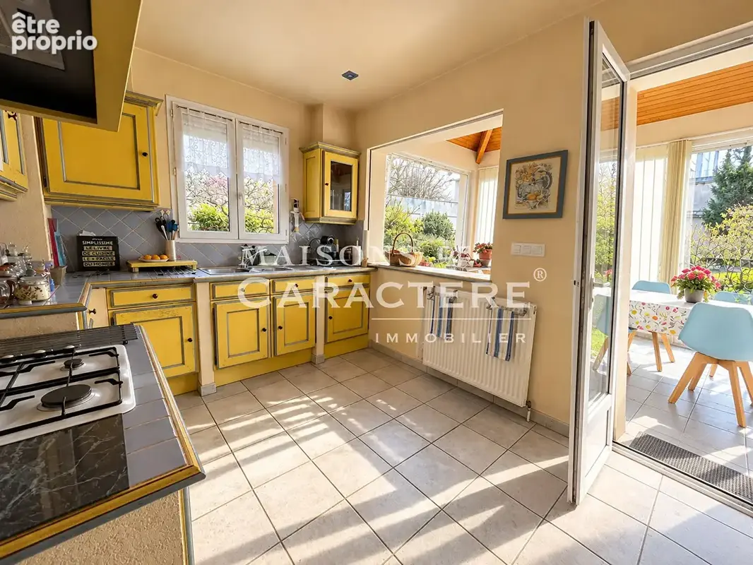 Ensemble immobilier de 380m2 : Maison Anglo Normande de 317m2 et Petite maison de gardien - photo 8