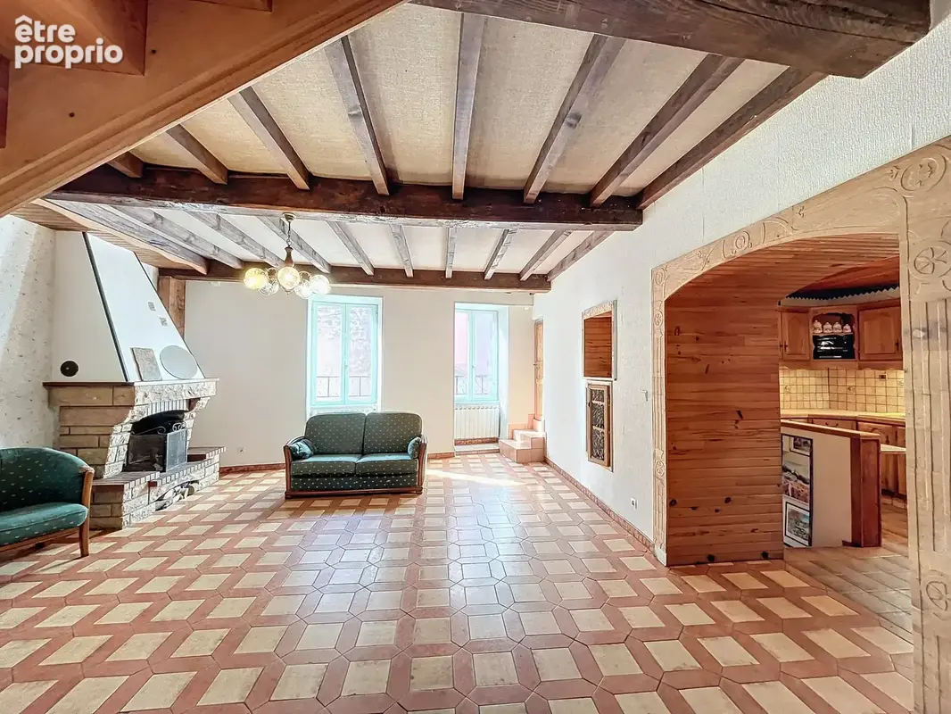 Photo Maison à Neschers au prix de 109 000€