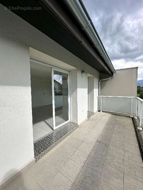 Appartement à REIGNIER