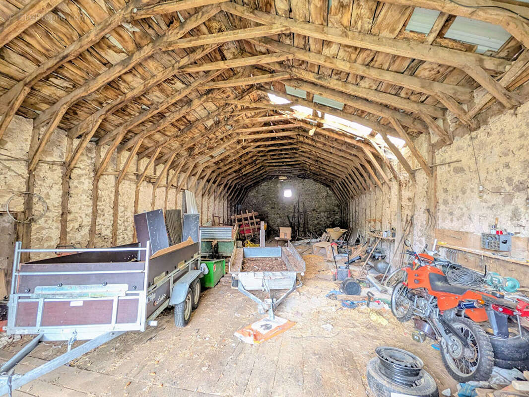 Autre à SAINT-MAMET-LA-SALVETAT