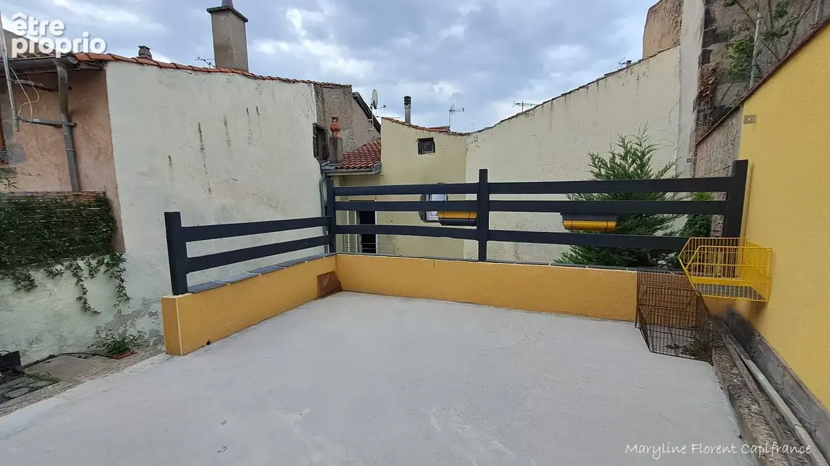 Maison T5 de 105 m² – Cour sans vis-à-vis, Véranda, Terrasse, Garage et dépendance - photo 19