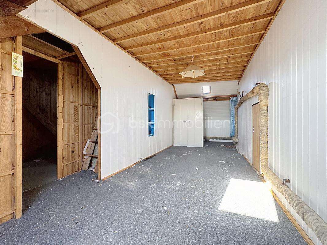 Maison à MONTFARVILLE