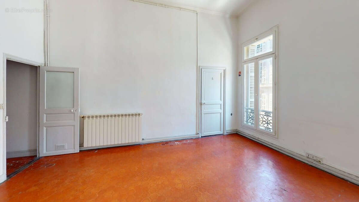 Appartement à MARSEILLE-6E