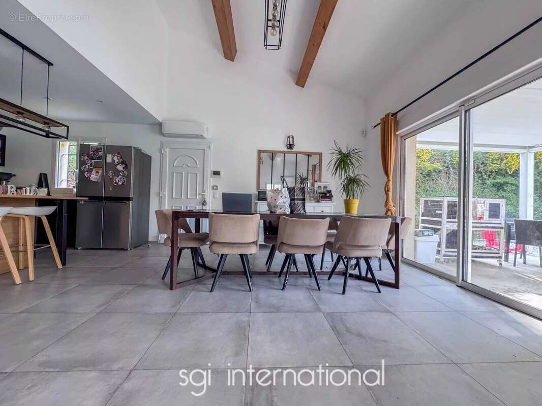 Maison à LA GARDE-FREINET