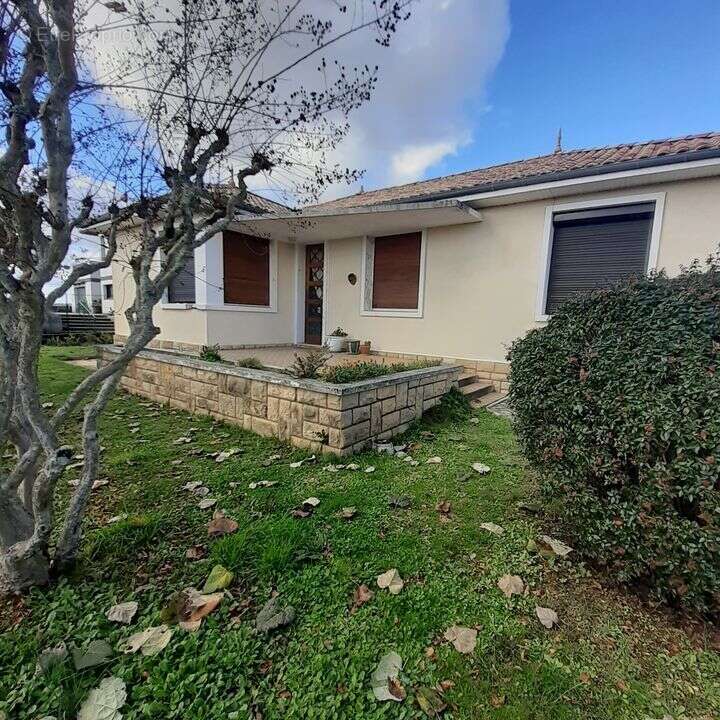 Maison plain-pied Pauillac 3 chb 120 m2 grand terrain  - Maison à PAUILLAC
