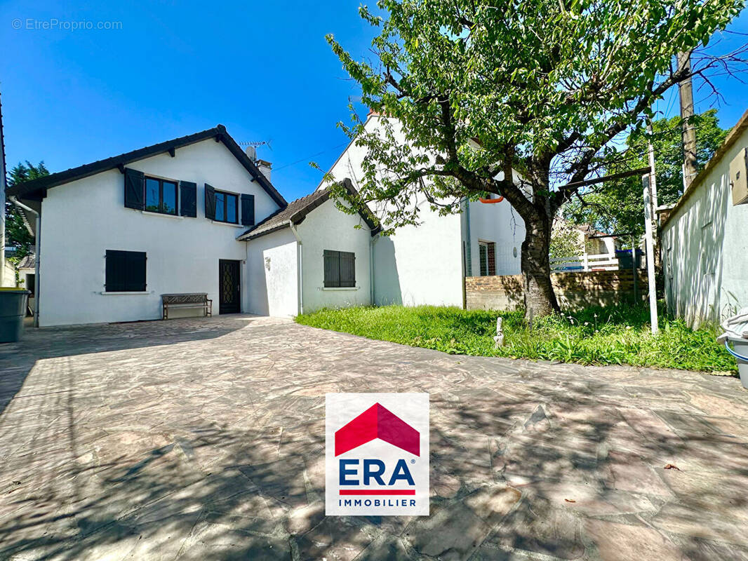 Photo Maison à Sartrouville au prix de 392 200€