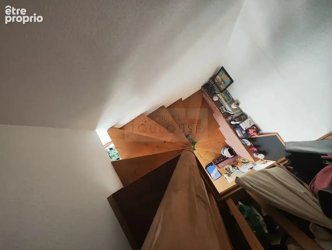 Toulouse 31400  appartement duplex t1 bis vendu loué  parking, cellier, piscine - photo 7