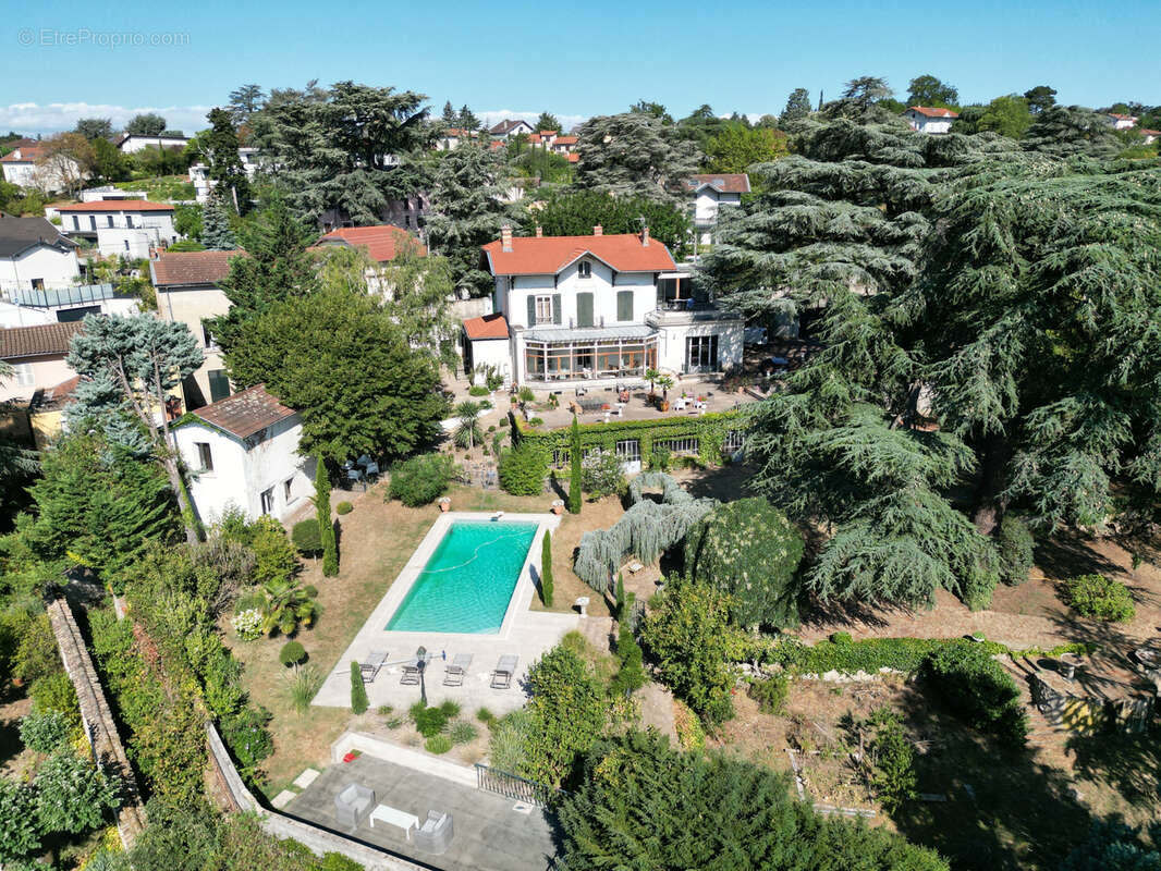 Maison à CALUIRE-ET-CUIRE