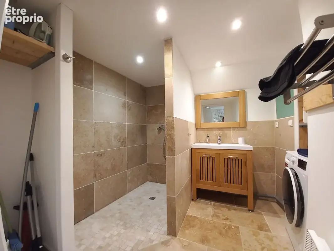 Ancien chai rénové de 57 m² avec patio : charme et authenticité ! - photo 17