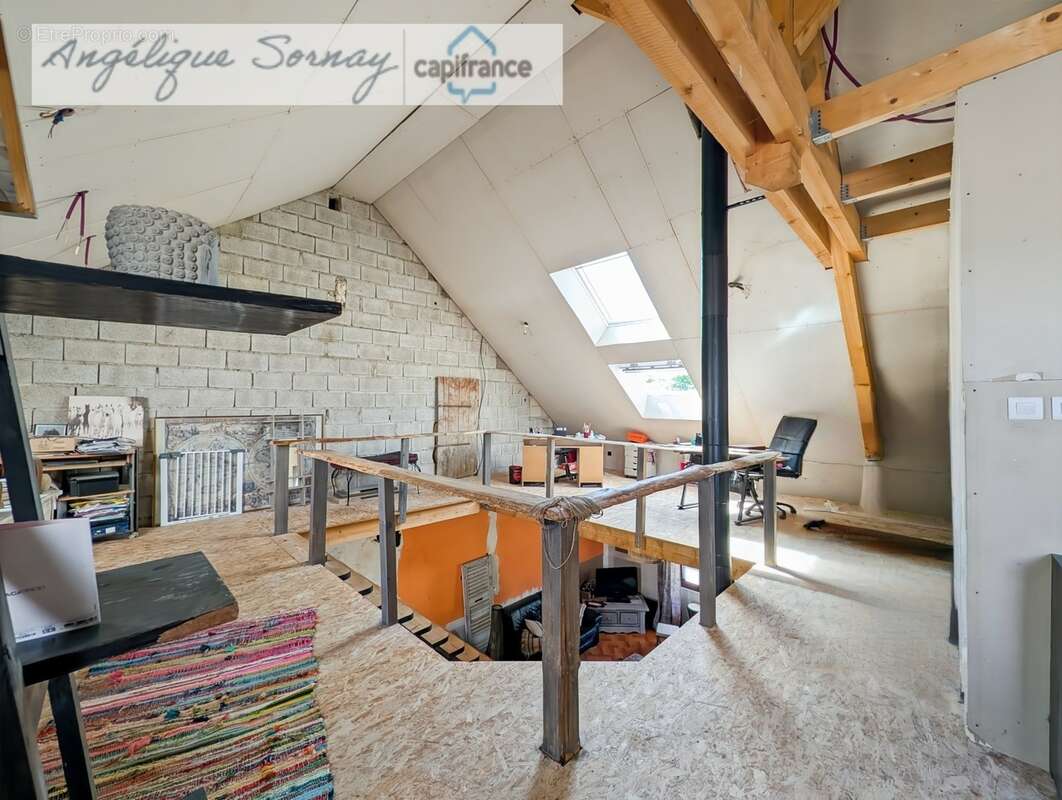 longère avec dépendances sur 3 115 m² – Francheville 39230 - photo 19