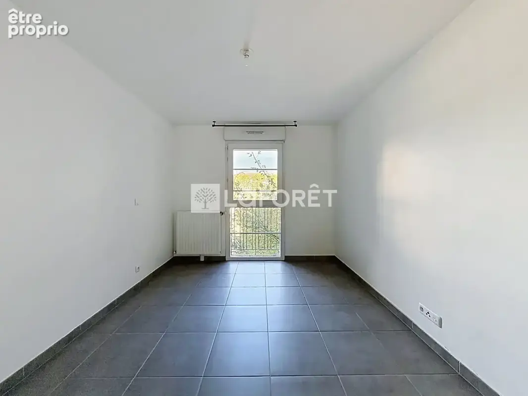 Villiers-sur-Marne - Appartement 3 pièces de 62 m² avec balcon et parking, à 1 minute de la gare - photo 8