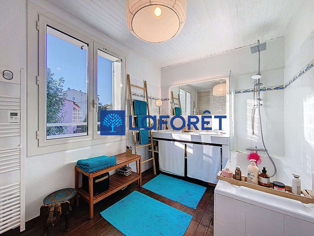 Maison à SOLLIES-PONT