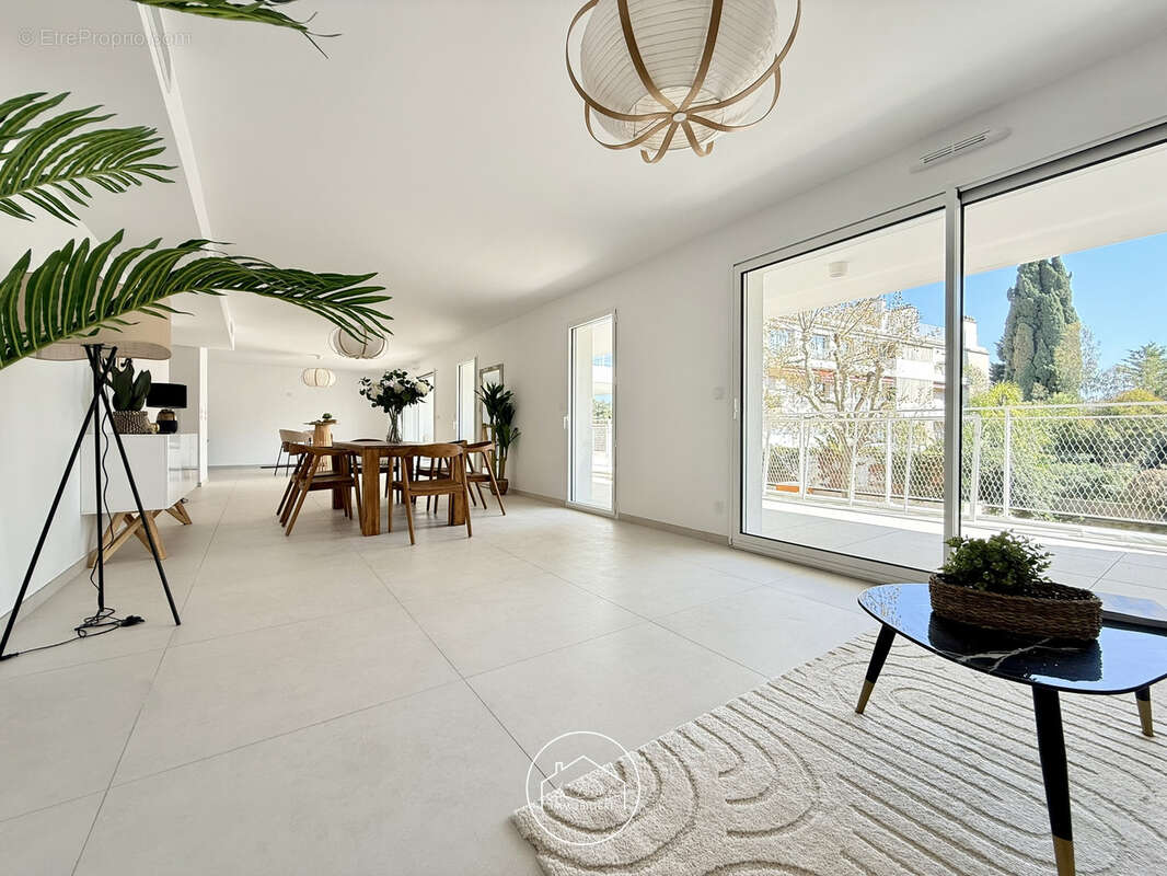 Appartement à MARSEILLE-8E