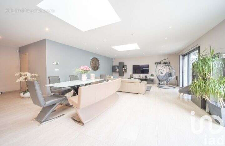 Photo 2 - Maison à THIONVILLE