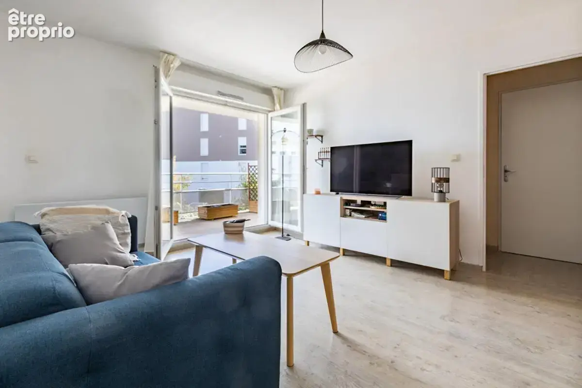 Appartement  T2 grande terrasse + garage sécurisé - photo 1