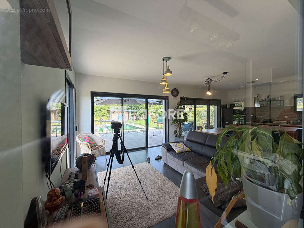 Maison contemporaine toit plat avec piscine - Cépet - photo 11