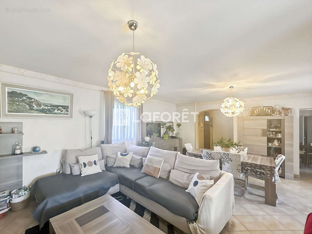 Maison récente 5 pièces à vendre à Les Barthes - Réf 6992 - photo 3