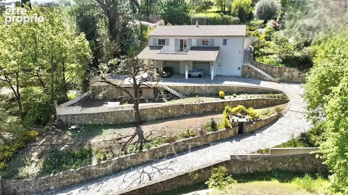 Maison à LE ROURET