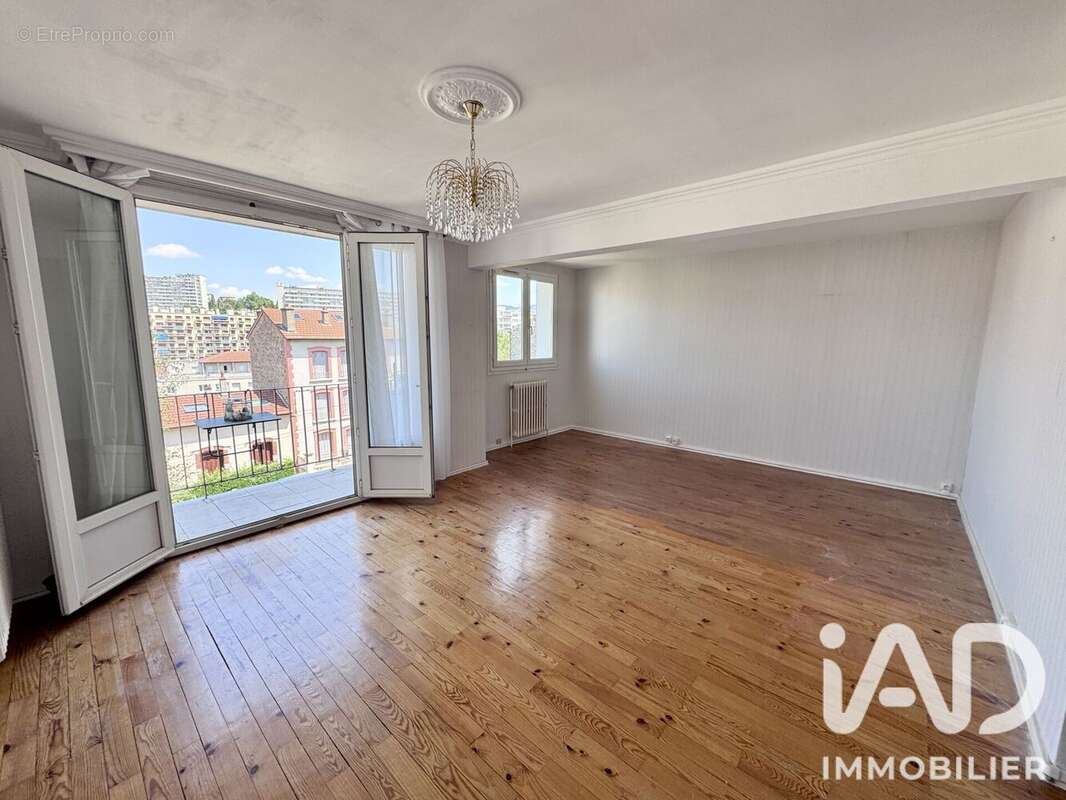 Appartement 75 m² à Saint-Etienne  - photo 2