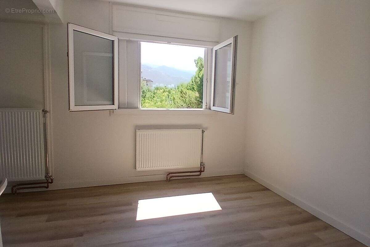 Appartement à MARSEILLE-11E