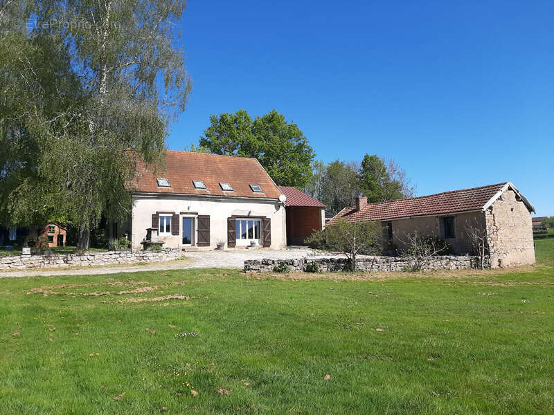 Maison à MARLY-SUR-ARROUX